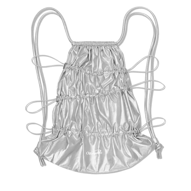 OIOI 코스모 로고 셔링 짐색 가방 실버 그레이