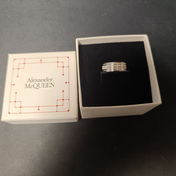 알렉산더 맥퀸 반지 21호