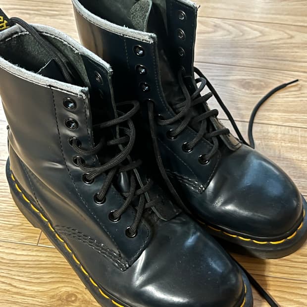 닥터마틴 네이비 부츠 UK4 