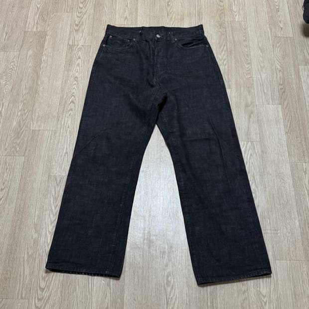 아웃스탠딩 30s 신치백 셀비지 블랙 데님팬츠