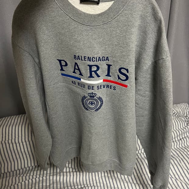 발렌시아가 파리스 맨투맨