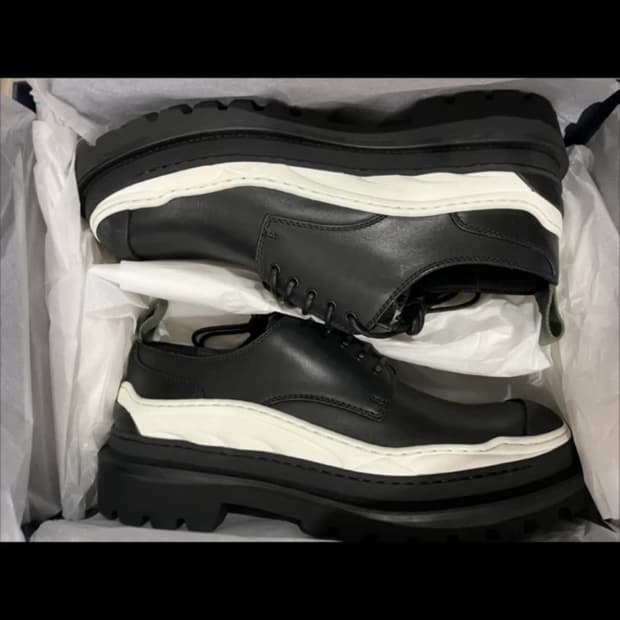 디올 사카이 더비 슈즈 블랙 42사이즈 새상품