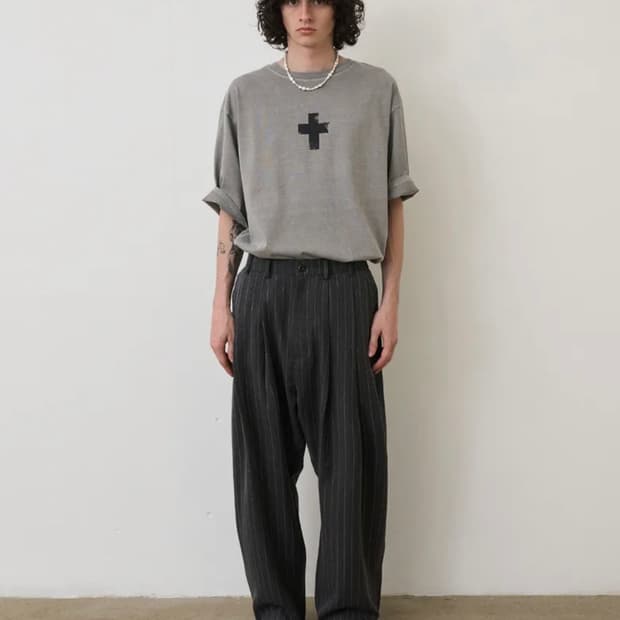 wide tapered pants (stripe charcoal)