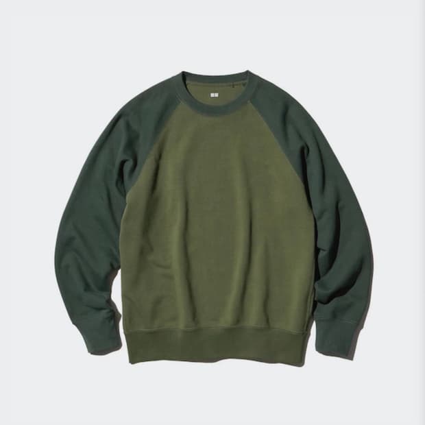 유니클로 올리브 맨투맨