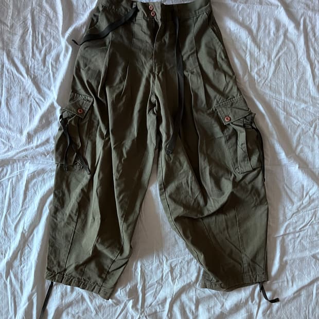 Khaki balloon fit cargo pants