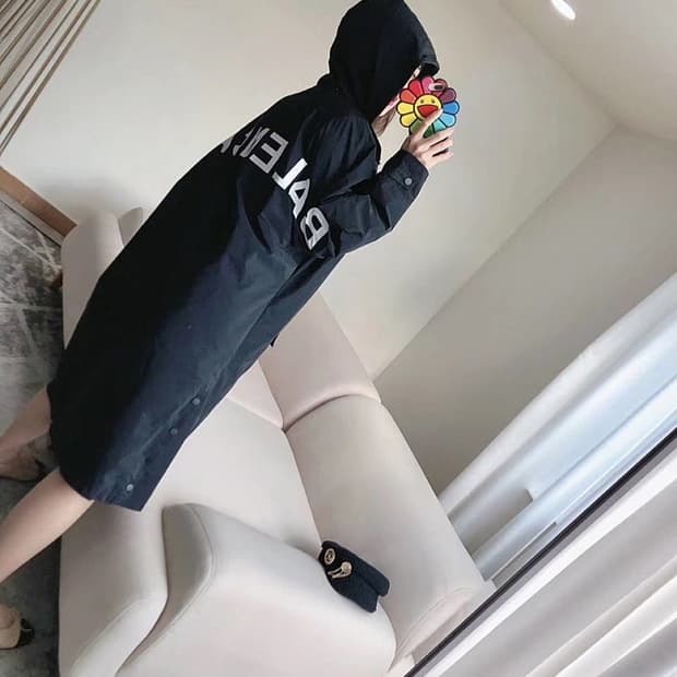 발렌시아가 바람막이 야상 자켓