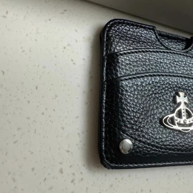 비비안 웨스트우드 하프문 카드지갑 블랙