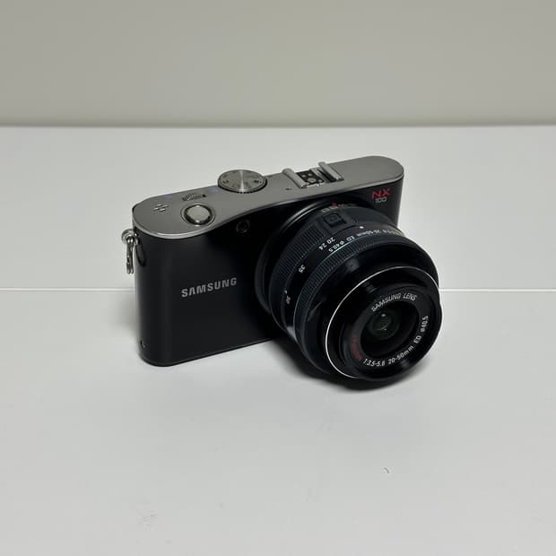 삼성 NX100 + 20-50mm렌즈 미러리스 카메라