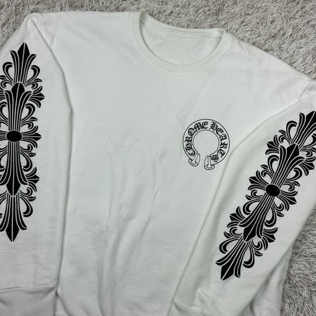 [L] 백화점판 정품 크롬하츠 홀스슈 로고 맨투맨 화이트