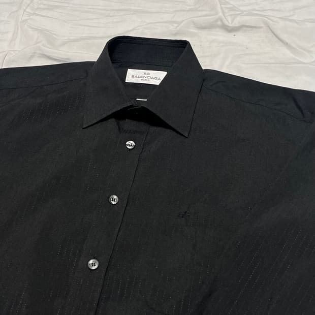 L 발렌시아가 파리 블랙 셔츠