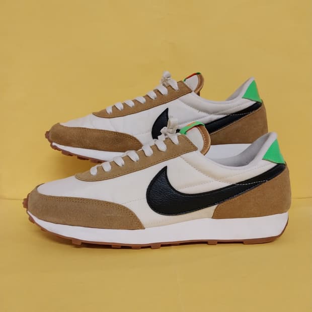 여성 나이키 데이브레이크 베형 형광 운동화 (265)