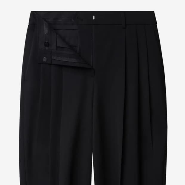 [무신사 스탠다드 우먼]우먼즈 쓰리 턱 세미 벌룬 슬랙스 [블랙]