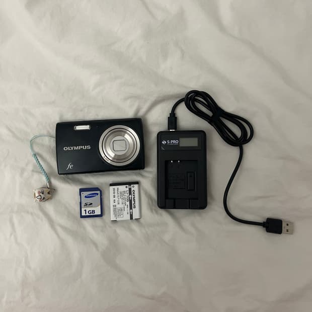 올림푸스  FE5040 디카