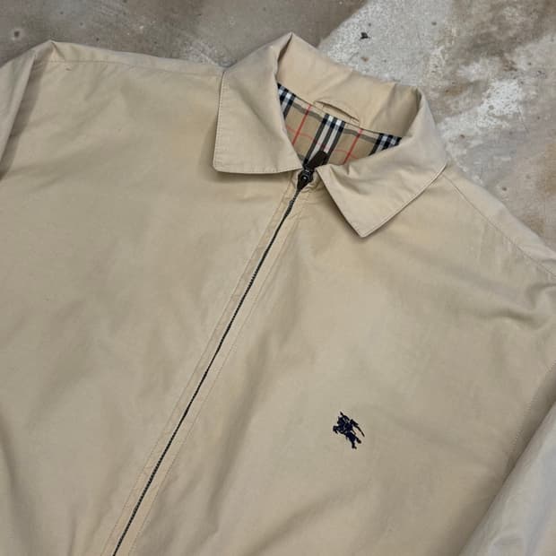 버버리 베이지 블루종 자켓