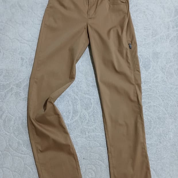 *언더아머 베이지 기능성 팬츠 (28-29) 남녀공용