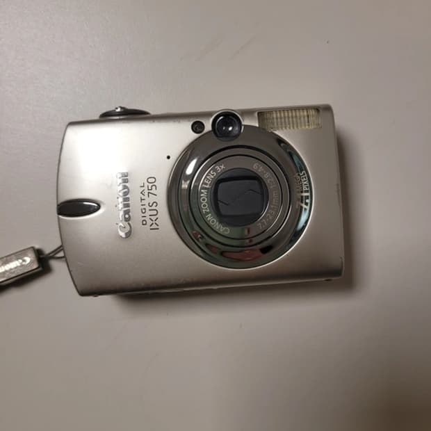캐논 익서스 750 디카