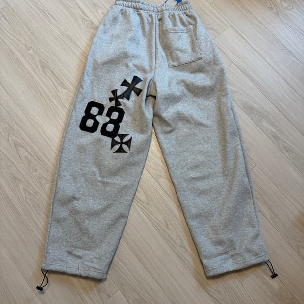 스켈리웩 스웻팬츠 새제품