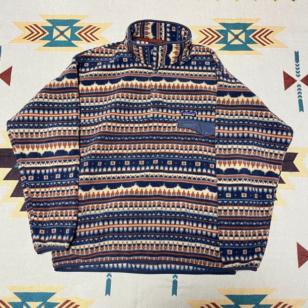 파타고니아 신칠라 패턴 스냅티 XL