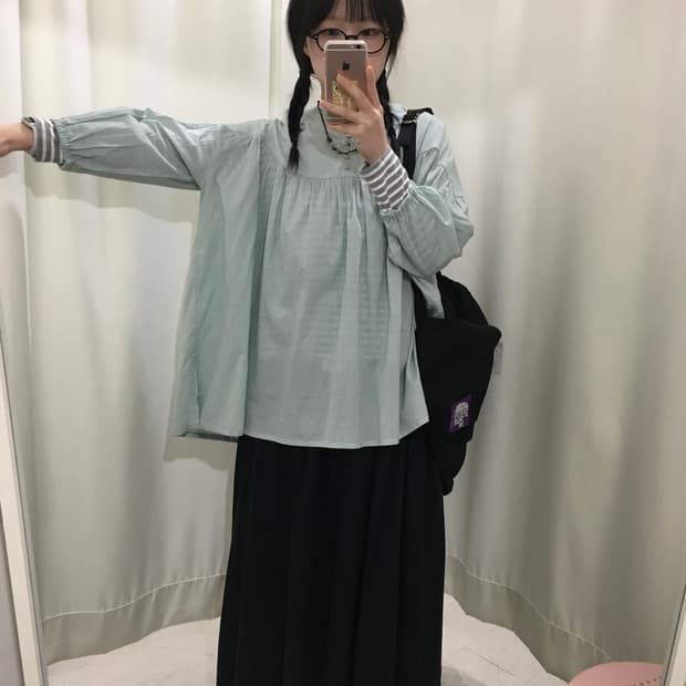 soft mint pleats blouse