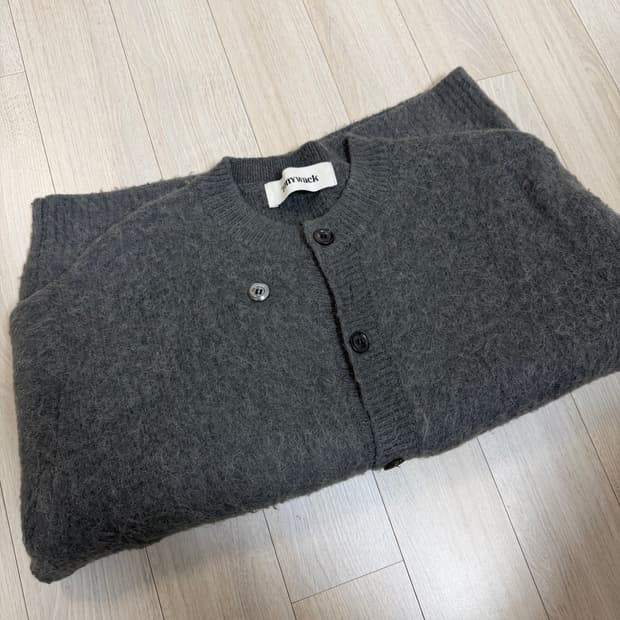 토니웩 알파카 가디건 판매합니다