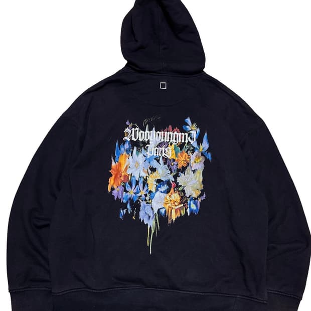 우영미 22ss 멀티 플라워 블랙 후드티