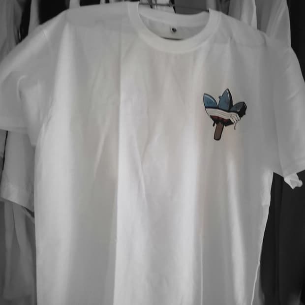 화이트 아디다 반팔티 xxl