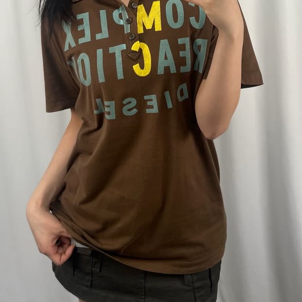 디젤 빅로고 브라운 반팔 카라티