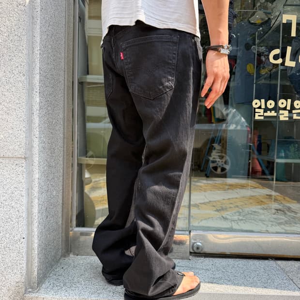 Levi’s 559 (33X30)