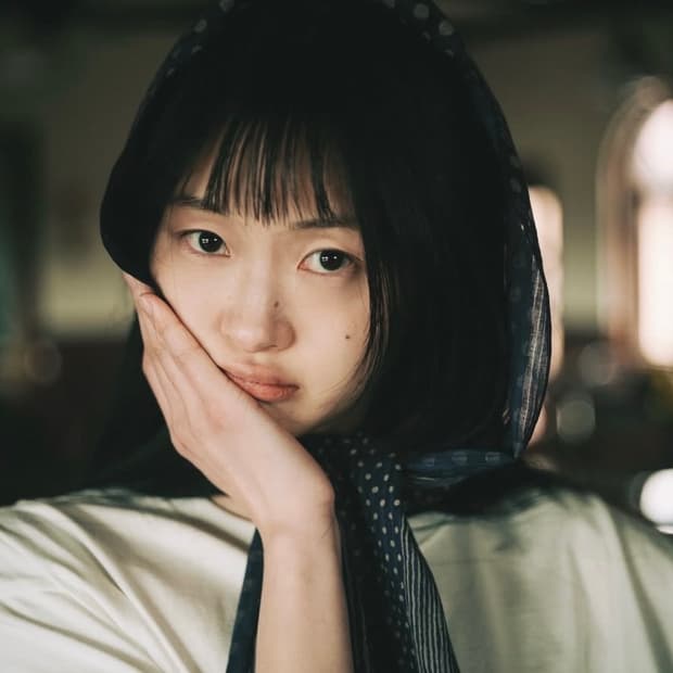 미개봉 ) 오헤시오 도트 스카프 네이비 에이블리무신사코이세이오허그유어스킨