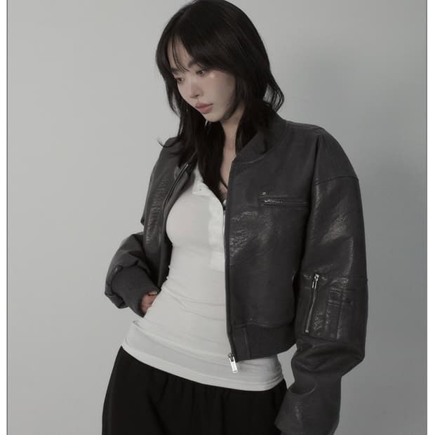페일제이드 Crop Leather Bomber Jumper 차콜레더점퍼