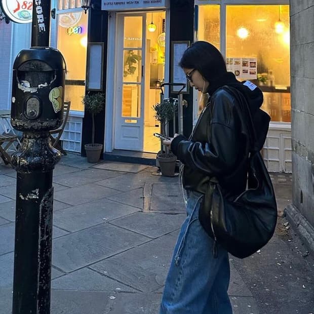 르메르 크루아상백 라지 소프트 나파레더 블랙