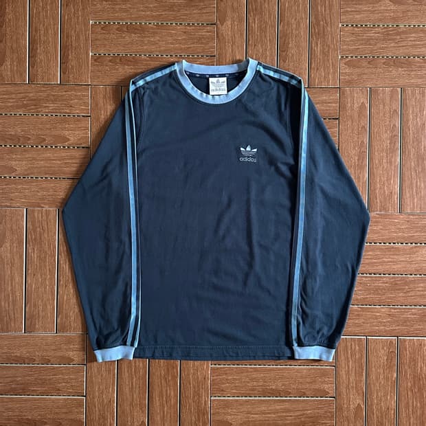 90’s Adidas cotton long sleeves