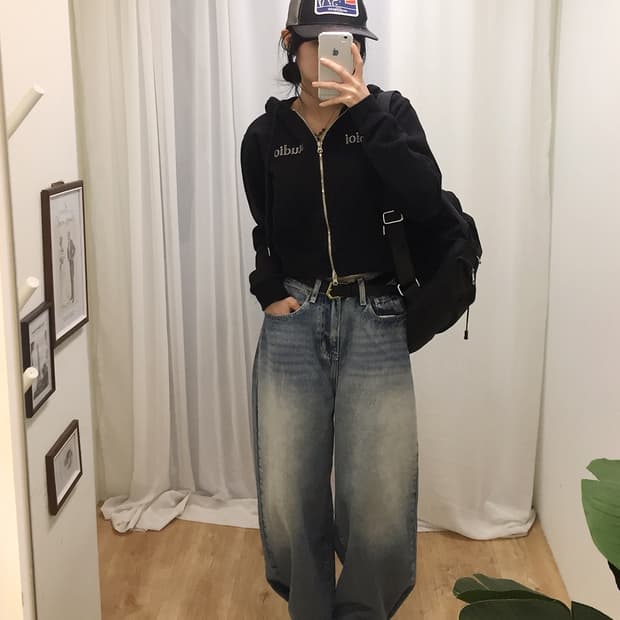 Women Oioi Hoodie Zip-up 100