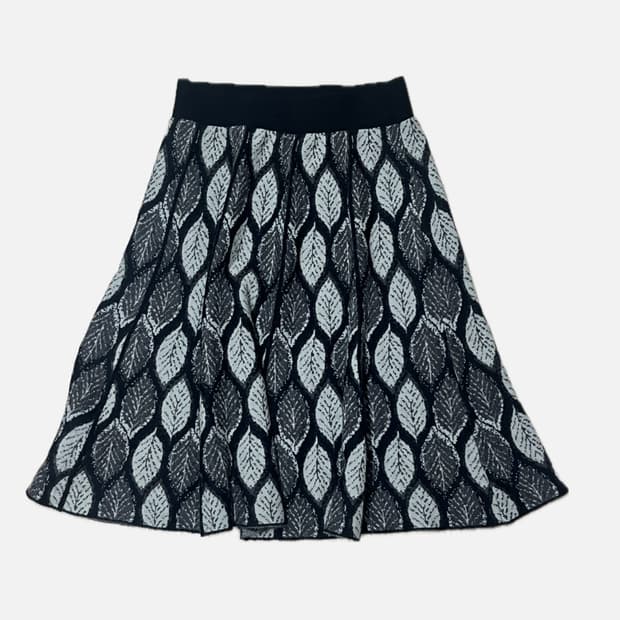 나뭇잎 디테일 미디스커트