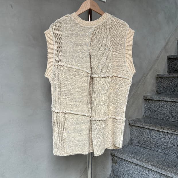 퍼버즈 니트 베스트