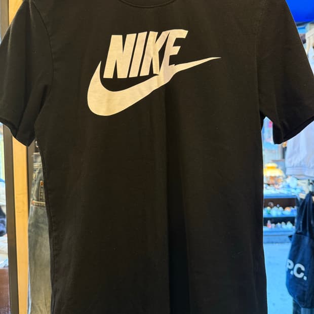 나이키 빅스우시 블랙 반팔 티셔츠