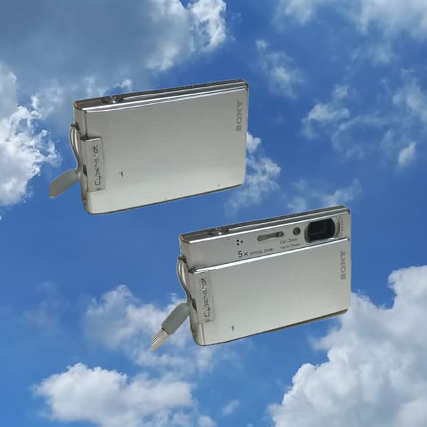 소니 DSC-T100 / 세련된 디자인 속 필름 감성 디카