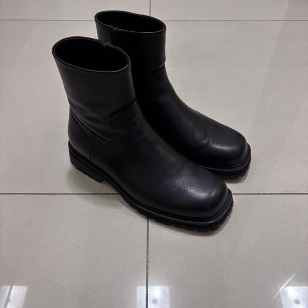 265 자라 니콜슨 콜라보 비브람 가죽 앵클 부츠 EUR 41