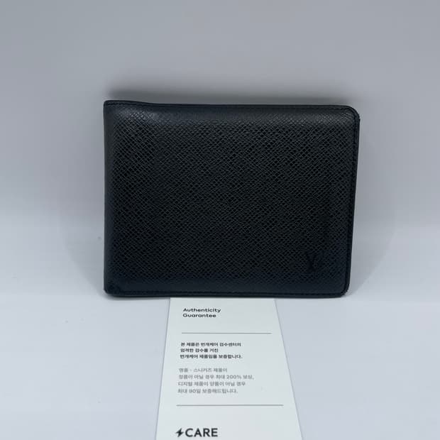 루이비통 타이가 반지갑 블랙 M32809