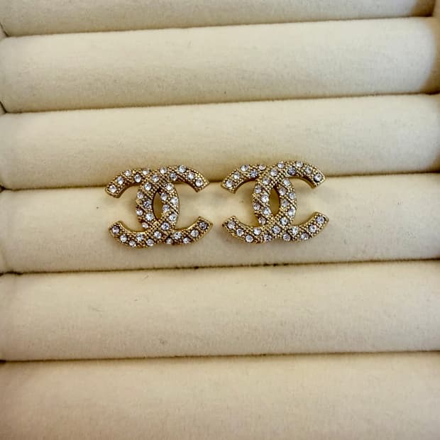 샤넬 퀼팅 샴페인골드 CC로고 귀걸이 업사이클링