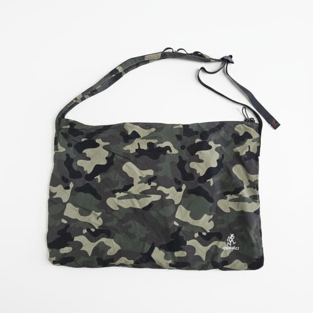그라미치 카모플라쥬 빅쇼퍼백 크로스백