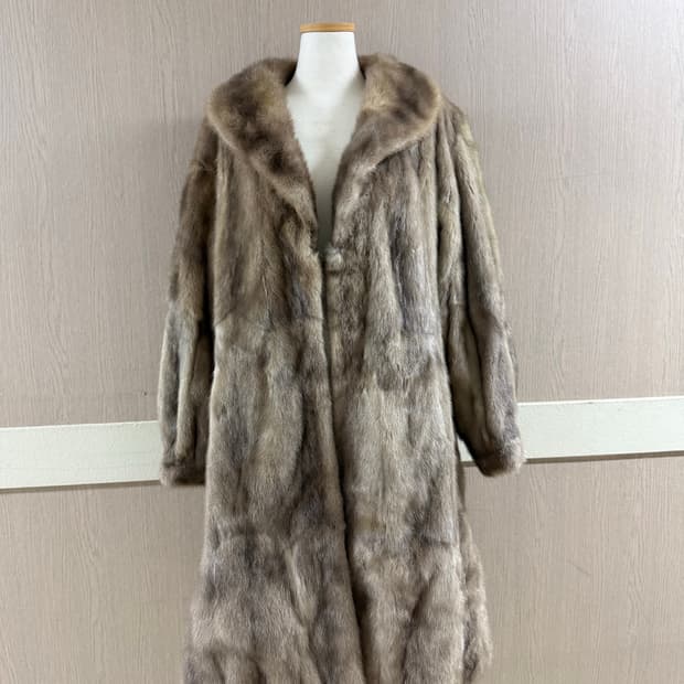 풀스킨 롱 밍크코트