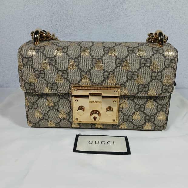 구찌 GG 패들락 수프림 꿀벌 숄더백 스몰 409487