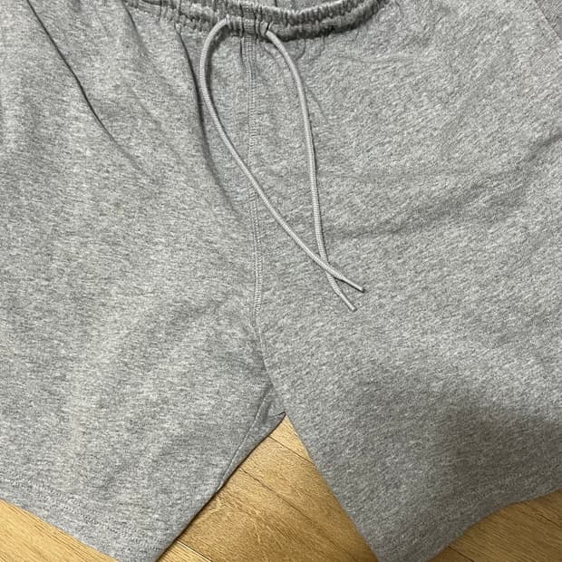 나이키 회색 반바지 (M)