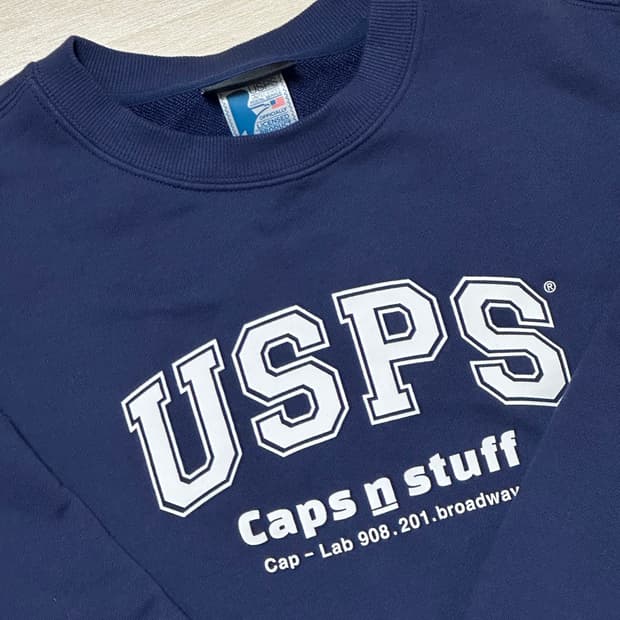 캡스앤스터프 네이비 맨투맨