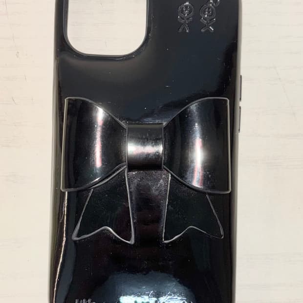 어반소피스티케이션 아이폰 15 리본 케이스