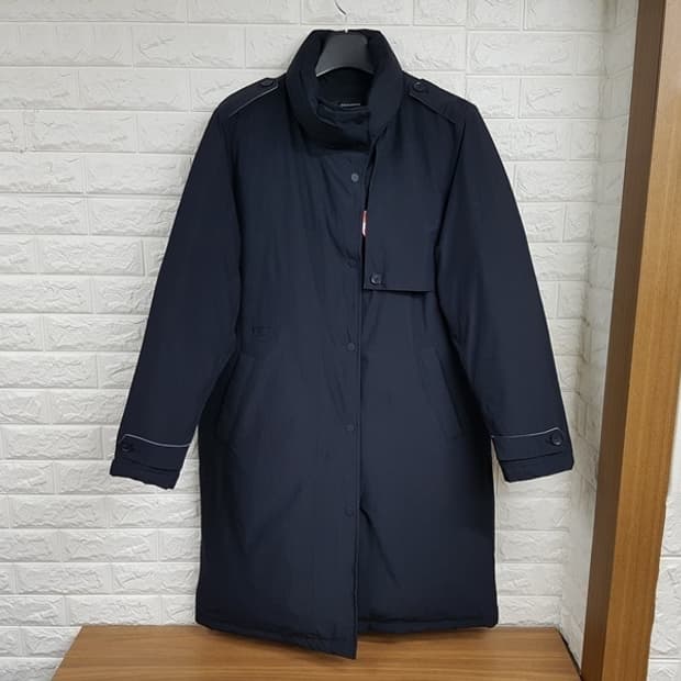 코오롱 인더스트리 패딩 코트 남성100 (미착용.정장.트렌치)