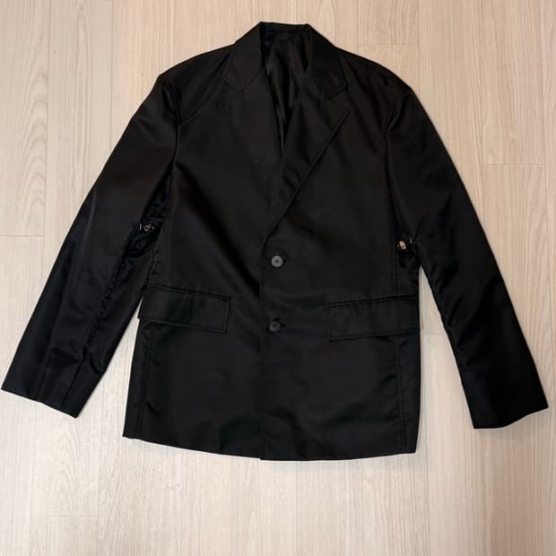 [미착용] 우영미 24SS 싱글 나일론 자켓 36 팝니다! 쿨거래네고