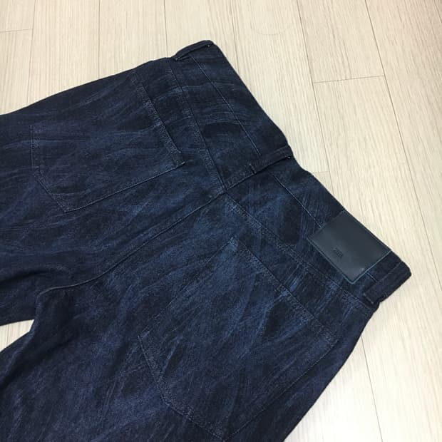 zara 레이저 프린팅 데님 팬츠