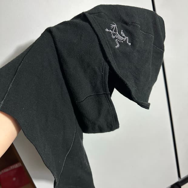 아크테릭스 로라이트웨이트 울 바라클라바